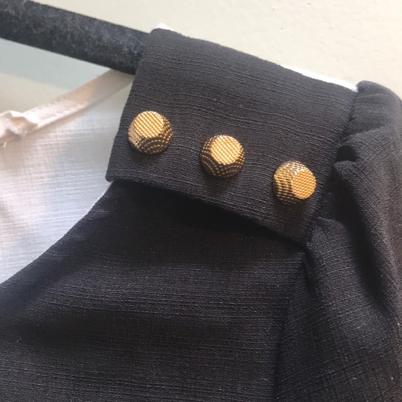 |Under Skies| Black and White Gold Button Top - Picture 4 of 5